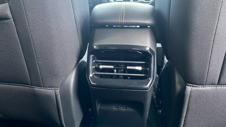 MG HS 1.5 T-GDI SE 5dr DCT Petrol Hatchback